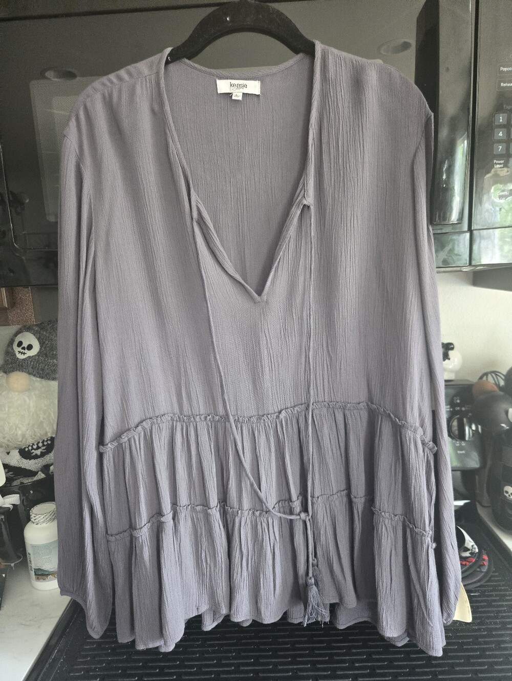 NWT! Kensie Ruffle Hem Peasant Blouse. Size L